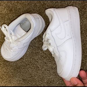 Toddler 8c white Air Force ones.  Dirty should be washed